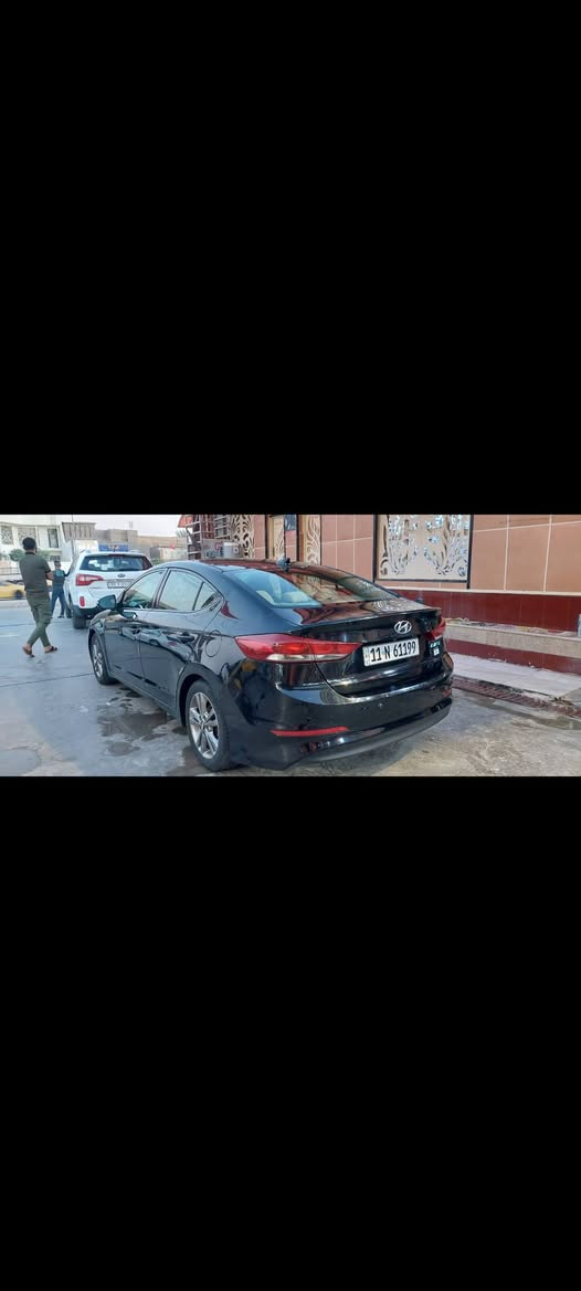 النترا17 امريكي (محرك 2000دوش/كير اوتماتك AT)
حادث ( جنطة فقط وهنا جاملغ امامي )
بدون ايرباك ماشية 83 الف 
المحرك كفالة عامة من الفتح على وضع الشركة
رقم بغداد (الرقم الدولي) السيارة بأسمي هزة جديدة شرط التحويل.
فول مواصفات عدى الفتحة(بصمة/ رادار /تدفئة كشنات/ بصمة ابواب/عدسات Led /اشاير مري/ شاشة كار بلي/ تبريد بيانو منفصل/3 انظمة قيادة/ صندوق كهربائي/تحكم ستيرن /مثبت سرعة/ تحكم مري كهربائي/حساس ضغط الاطارات +اطارات جديدة )
(كير ومحرك وضع شركة +حدادية+ تبريد+
صدر عل وضع الشركة)
بيها كم شخط  موضحات بالسونار وتكحيلات بسيطةوتفطر بالجامة الامامية.
السعر 130قفل 
مكاني الديوانية 
للاتصال/***********
