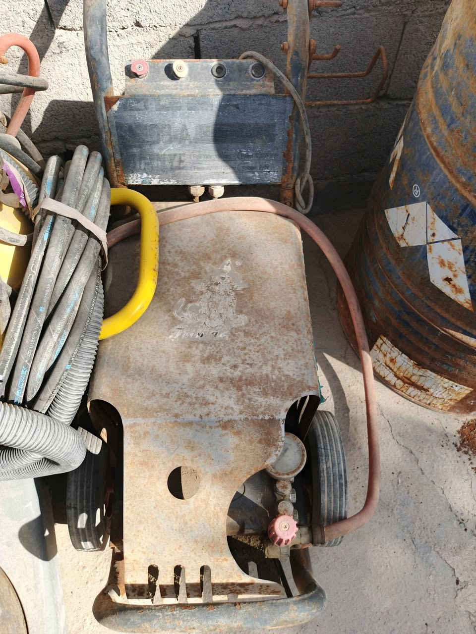 اجهزه غسل السيارات شغاله بصره أبو الخصيب 500 الف ***********
