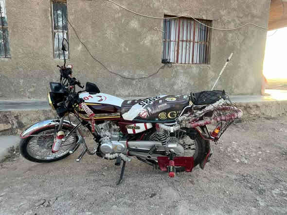 للبيع موديل ٢٥ /٤كير سعر ٩٥٠ وبي مجال مكاني راوه صاحب دراجه 
‭٠٧٨٢ ١٠٧ ٦٦٤٨‬
