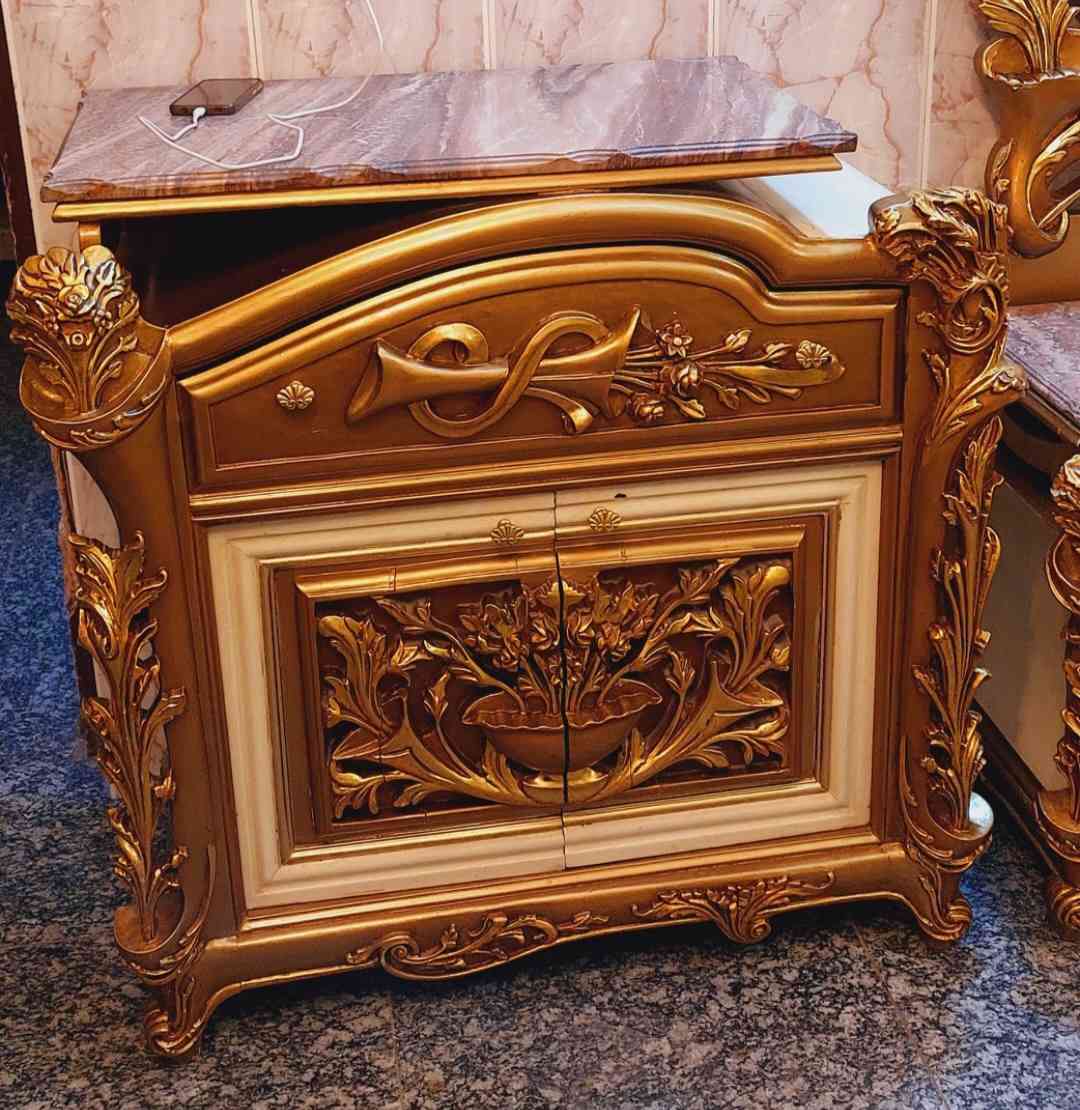 غرفة زان مصرية ملكية سعرهه (مليونين) بيهه مجال بسيط مكان بغداد حي الوحدة قرب بسماية ***********
