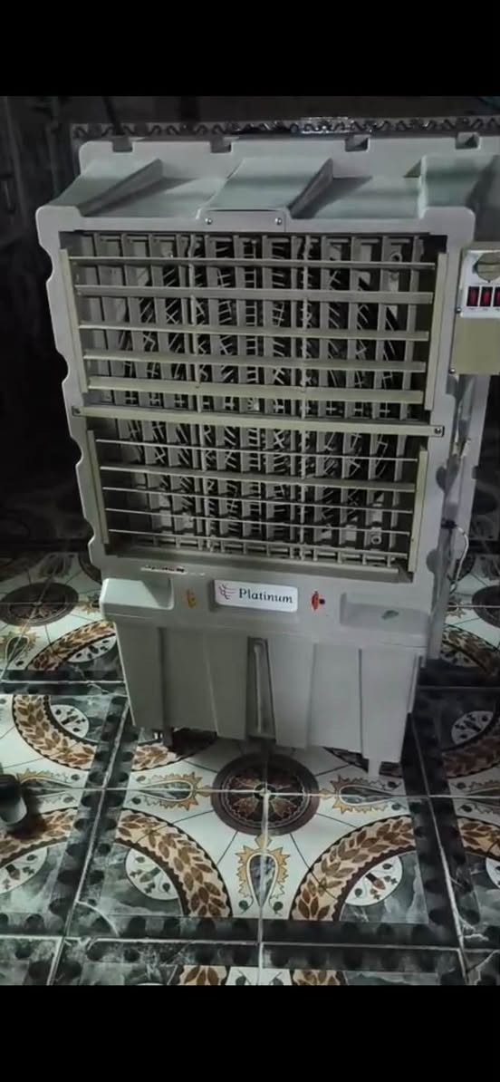 سلام عليكم مبرده للبيع نضيفه نضافه ٩٠.١٠٠المكان البصره قضاء الهوير السعر ١٧٥وبيه مجال لتواصل علا هذه الرقم***********

