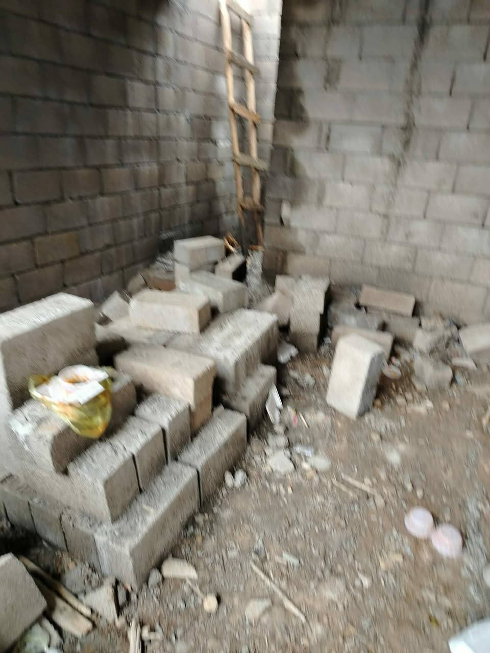 عندي هيكل ١٥٠ متر مساحتو واجه ١٠م عمق ١٥ متر طابق واحد حي ملائين الأولى بي وصل بلديه هذا رقمي *********** بي  سعرو 67مليون بي مجال زراعي ملك صرف قرب جامع اهل قرآن خلف هيكل مول تيم مارت العريان مواول فرع ثاني فرع قفلو
