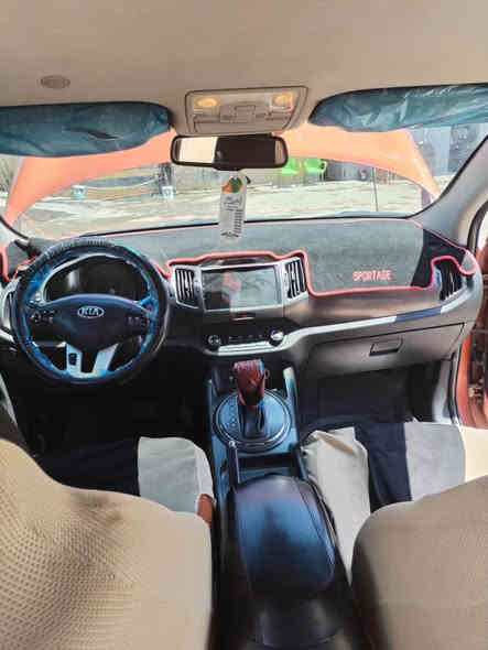 السلام عليكم
سياره للبيع 
نوع: كيه سبورتج 
موديل : 14 
خليجي بيها 5 قطه 2 تبديل و 3 صبغ سنويه 2030 هزه جديده تخم تاير حداديه جديده اشاير بلمري تحكم ستيرن تدفئه تبريد فول رقم بغداد انكليزي السعر 130 وبيها مجال قليل حك الجيه للأتصال ***********
