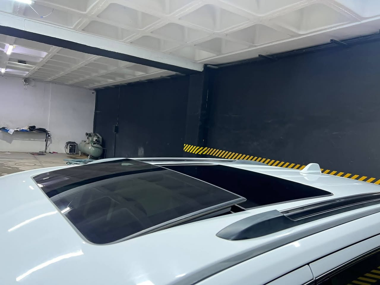 جيب جراند شيروكي ليميتد 2018، وسائد جلدية، وسائد باردة وساخنة، خمسة أوضاع قيادة، شاشة كبيرة، خمسة صفوف من وسائد الخليج، لون كريمي.
الرقم: ***********
سعر 255
