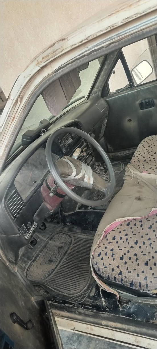 سلام عليكم سياره للبيع موديل 95 سياره ورثه ارقم سياره نينوى اسعر 25وبيها مجال المكان صلاح الدين *********** ***********
