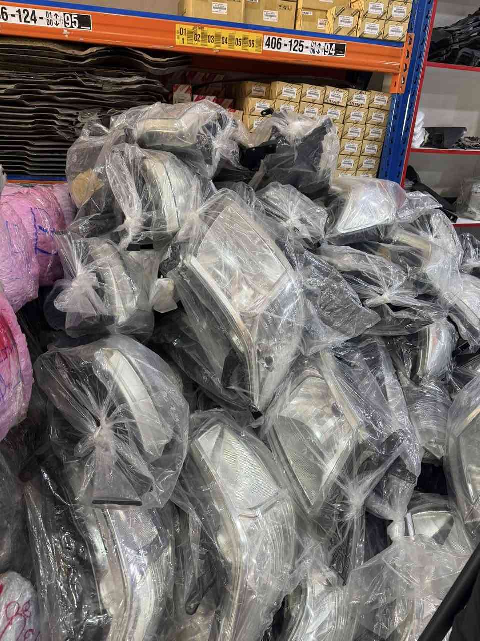 اللهم صلي على محمد وآل محمد 
تعلن شركة العراق 
عن وصول حاوية ادوات احتياطية للسيارات اليابانيه 
تويوتا بيك اب هايلوكس بجميع موديلاتها من 2006 إلى 2025 

للاستفسار الاتصال على الأرقام التاليه 
مبيعات المفرد 
***********
مبيعات الجملة 
***********
العنوان :بغداد الطالبية قرب فلكة 83 

مستعدون لتجهيز المحلات والشركات 🛠️
