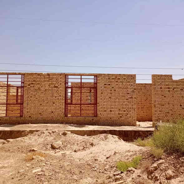 السلام عليكم دار هيكل غير مسقف مكان مميز جدا 
طابو زراعي سند 25 
بإسم صاحب الدار
العنوان /بابل المدحتيه العلاك خلف بانزين خانه العلاك
المساحة/٢٥٠
الواجهه /١٣/٥٠
النزال/١٧/٧٠
نوع البناء //طابوق درجه اولا
بوكس +بتلو +رباط
السعر/ 46وبيه مجال 
تفاصيل البيت غرفة نوم 2
استقبال +صاله +مطبخ +صحيات داخليه و خارجيه
خدمات كامله من ماء وكهرباء ومجاري خارجيه+تبليط قريب جداً 
للاستفسار
مراجعة مكتب دلالية وائل الهندي شارع 60 قرب سلوان ابو الكاشي مقابيل فرع علي قماره 
*********** وائل الهندي 
***********ابو علي
