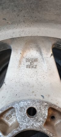 للبيع... حجم 15 200 الف قفل  07804412552