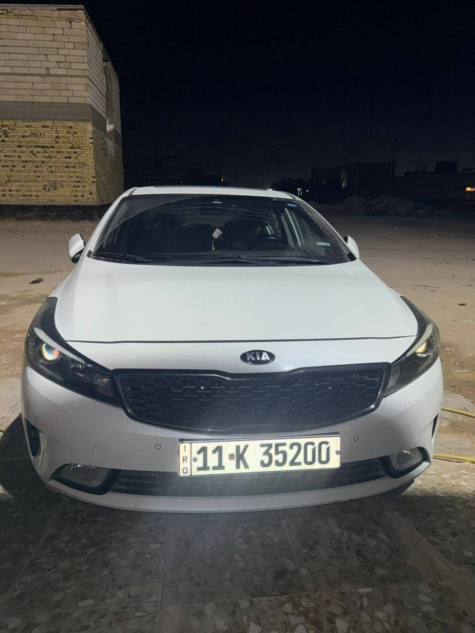 سلام عليكم سيراتو خليجي 2017 فول ومكفول بصمه كامره حساسات امامي خلفي كامل المواصفات فتحت سقف ب138 وبيها مجال قليل جداً المكان النجف حي النداء ***********
