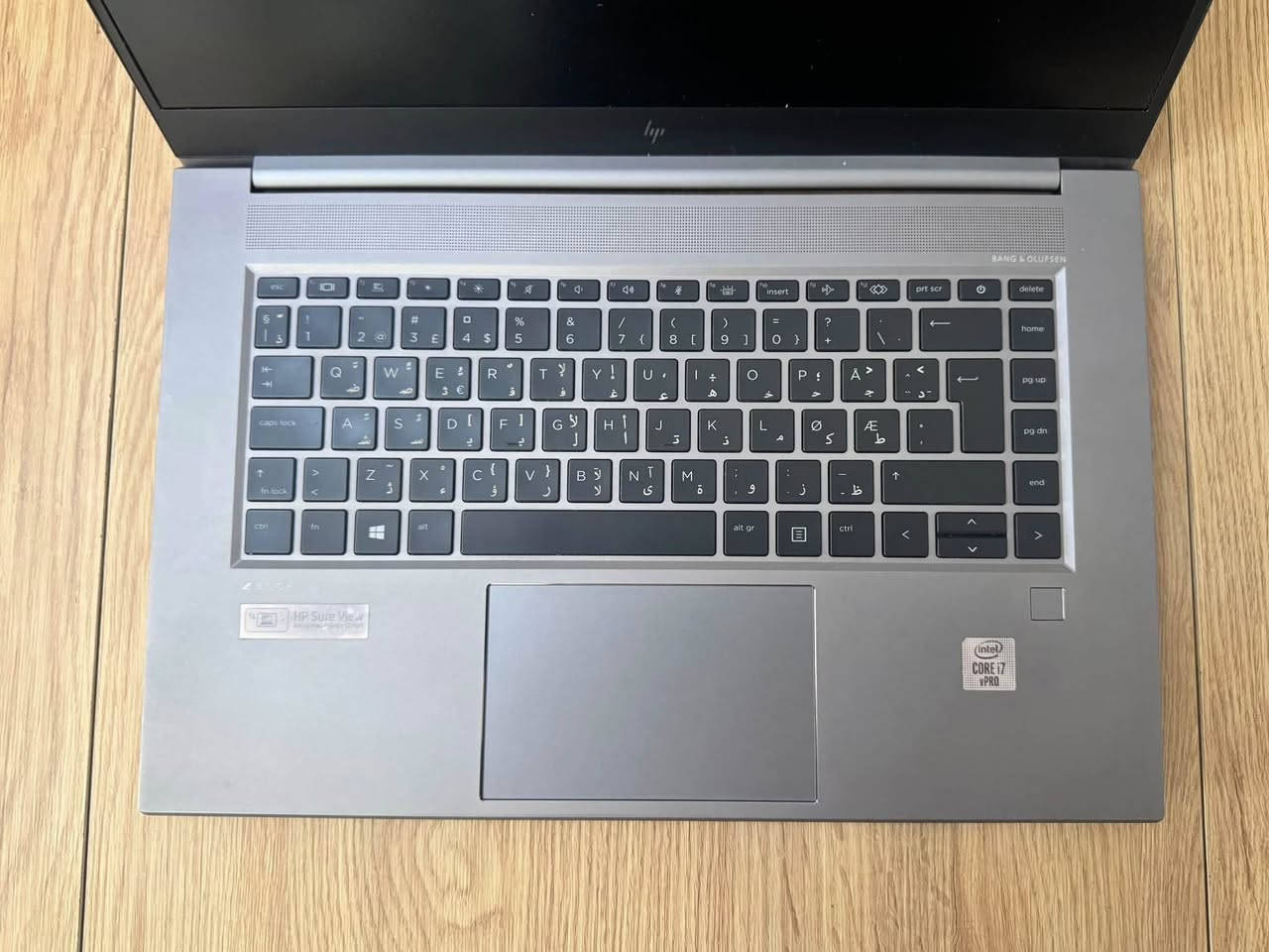 السلام عليكم
لابتوب HP ZBOOK STUDIO 15 G7 سوبر سلم ورك ستيشن كيمنك وبرامج هندسية قوية وتصاميم والعاب يعني كلشي تشغل
مواصفات 
Core i7 10850Hفئة H اقوى فئة 
الرام 32 كيكا ddr4 وقابل للتطوير
الهارد Ssd Nvme 512كيكا  سريع جدا 
كارت الشاشة خارجي نفيديا NVIDIA QUADRO T2000(4كيكا)
كارت الشاشة الداخلي INTEL UHD Graphics 630 (16كيكا) 
مجموع كرت الشاشة 20 كيكا
حجم الشاشة 15.6 ips full hd مشبعة الالوان والوضوح
تحتوي على بصمة وجه FACE ID وبصمة اصبع FINGERPRINT للحماية 
ويندوز 11 اصلي مدى الحياة 
كيبورد ضوئي عربي انكليزي 
لابتوب نضيفه كلش وتشغل كل البرامج القوية الهندسية والتصميم والالعاب 
ملحقاتها شاحنتها الاصلية 130w وحقيبة
مكاني بغداد الاسكان قرب مستشفى الطفل 
السعر 850الف  قفل ***********
