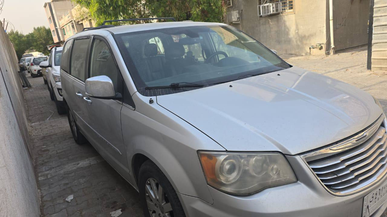 كرايسلر موديل 2012
فول مواصفات ثلاث قطع تبريد كشنات بلع شاشة اعطار 
ابواب كهرباء صندوق كهرباء 6 خام كهرباء 
محرك 3600 محرك وكير وصدر حديد 
تخم تايرات جديد السونار موجود  بالمنشور 
سعر 128 و بيها مجال اتصل ***********  ***********
