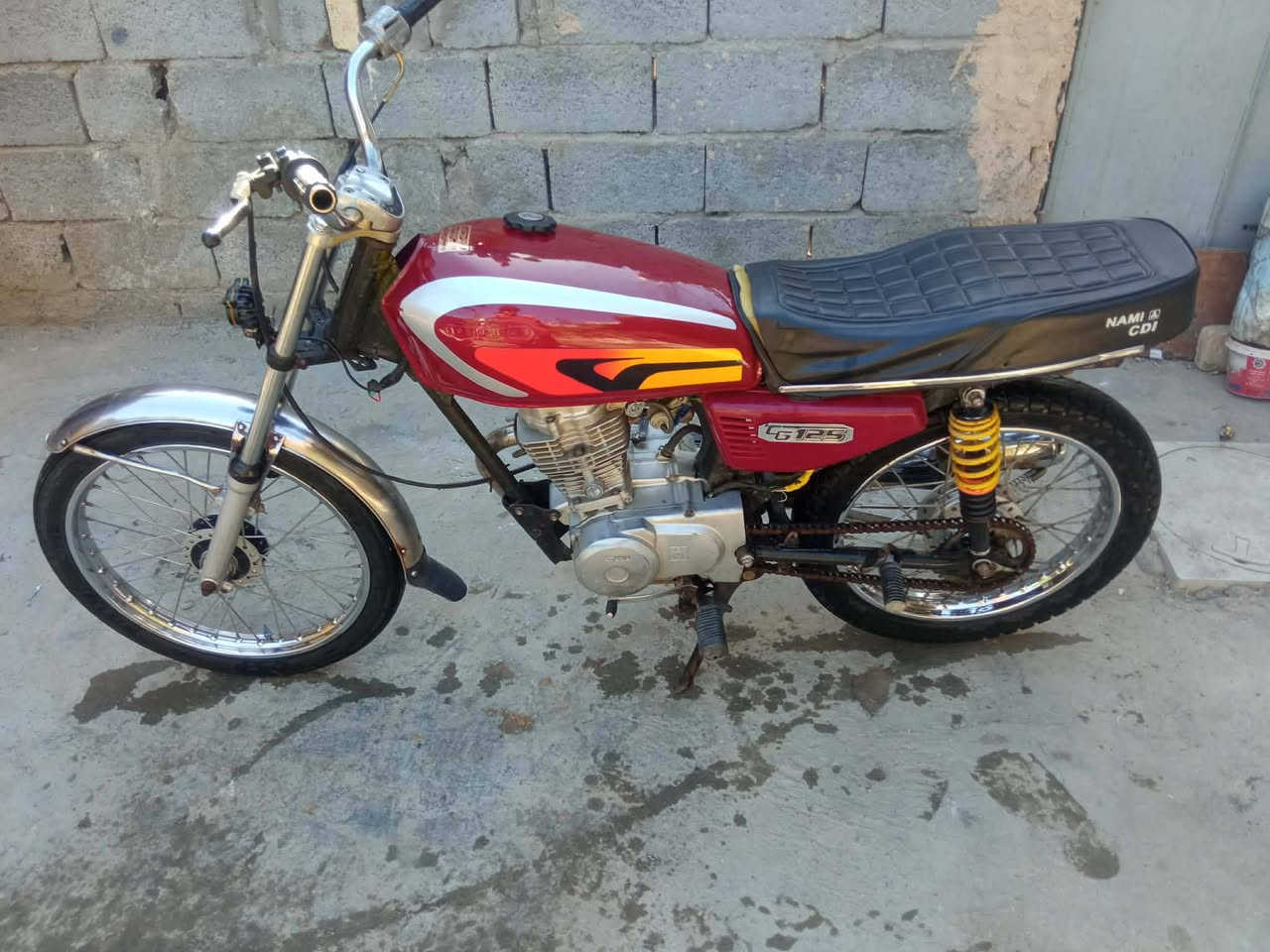 سلام عليكم نامه شلامجه 20 كلك كلك كلك مكفول
نواقصهه بيهه وحيف بل مكينه وكابرتر تعبانه 
مكاني كربلاء حي الغدير شارع 60 ب300 وبيهه مجال
 ***********
