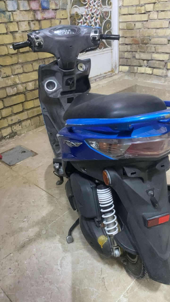 سلام عليكم دراجة جي تي آر 2017 دراجة ماشية 2000 حقيقي دراجة لون مييز ارزق دراجة كفالة عامة من كلشي نازلة من رمبة قبل سبوعين 
مكان حي اور ***********
سعر خاص
