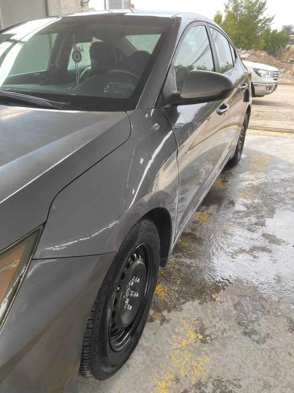 السلام عليكم
🚗
إلنترا موديل 2019
ماشيه  130 ألف

السيارة نظيفة جداً وجاهزة للاستخدام
بيها قطعتين فقط وصور الحادث مرفقة بكل وضوح
كير ومكينة صدر
نظام التبريد كامل جديد
استخدام شخصي ومهتم بيها

العنوان: بغداد – سريع حي العامل
السعر: 130 وبيها مجال بسيط للتفاوض
📞 الرقم ***********
