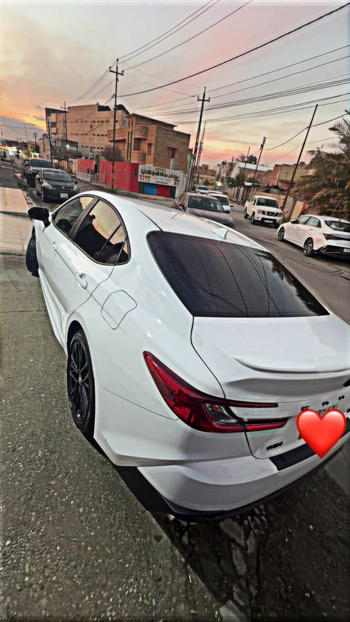 كامري 2025 se  كلين بدون حادث بدون ايرباك بدون ( تبديل و صبغ  و تعديل) اللون ابيض داخل جلد احمر حادثها تخريب فقط 
السعر 285$ 
*********** كركوك, العراق
