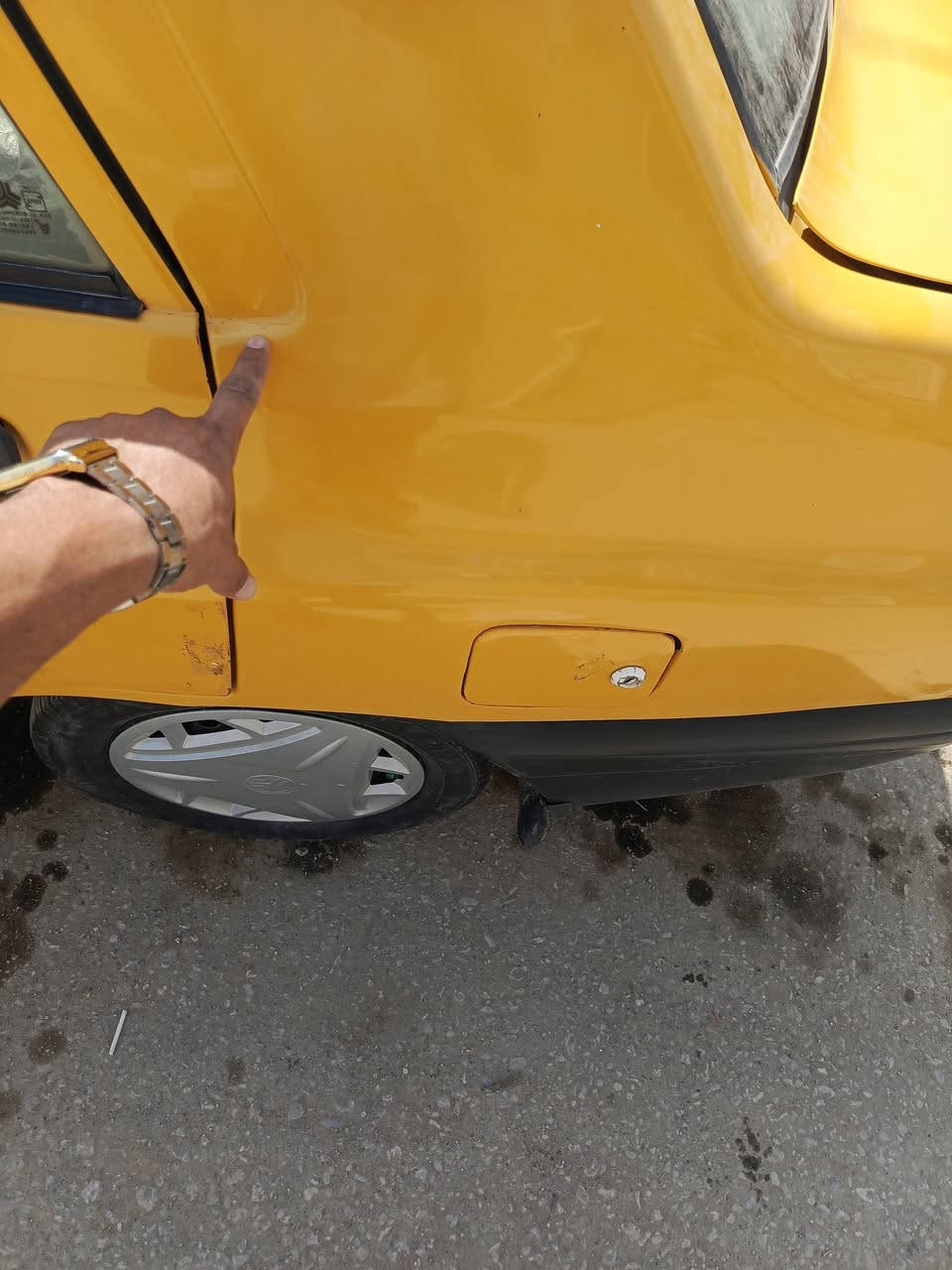 سايبه موديل 17بيه يم قبق البانزين بيه شبر تصليح وصبغ والباقى سياره جاهزه منقصه برغي تبريد شغال سنويه جديده تحويل مباشر السعر ب35بيه مجال بسيط بياع شره لايخابر ***********
