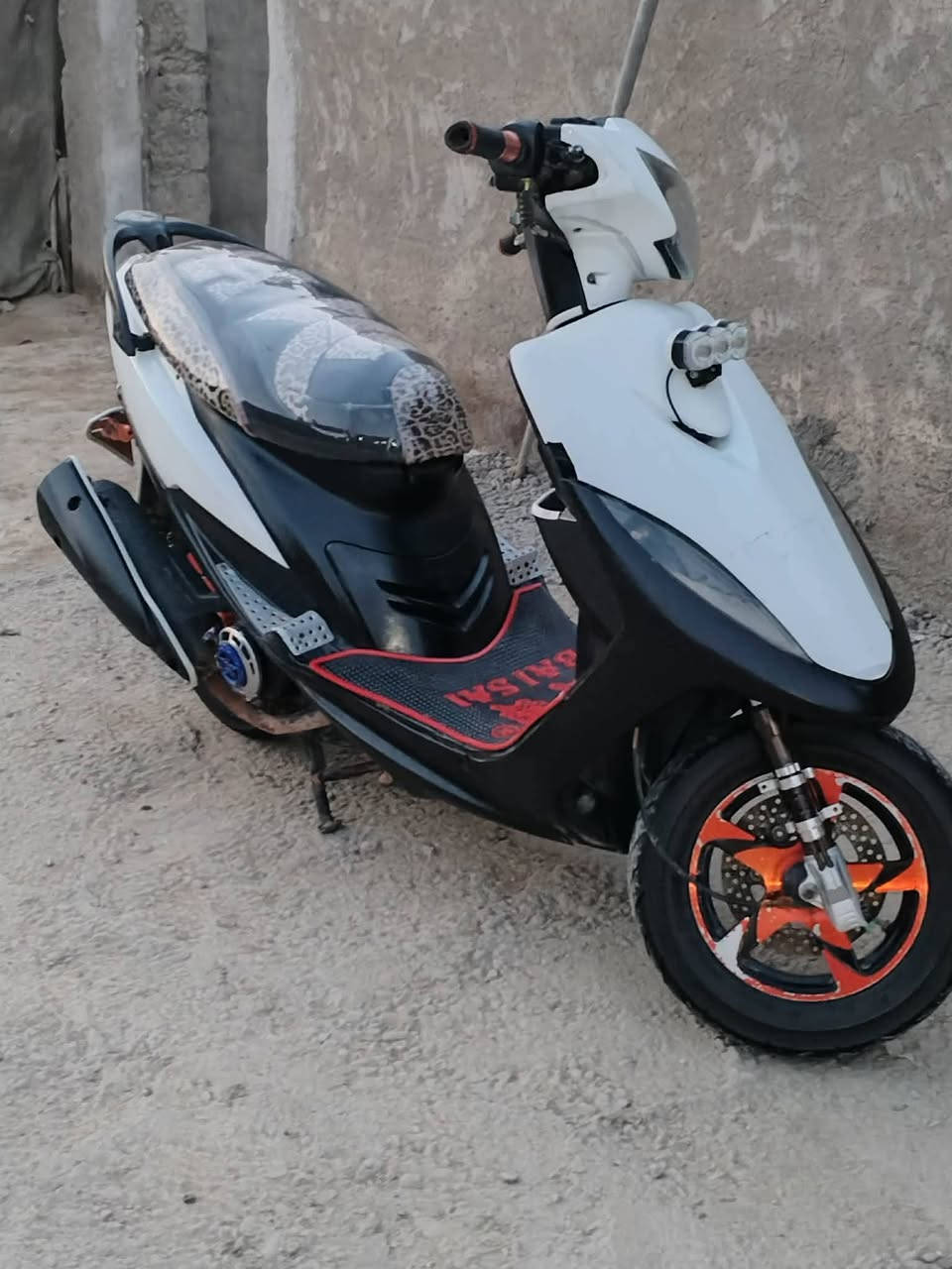 دراجة ماكس عدلة بوشة (49)
دراجة كلشي شغال بيها سلف هندر كلجات جدد لا تنقيص ولا تبخير شلعة فول الكفر ختم واحد  (#مكان_دوانية_قضاءشامية)
سعر خاص ***********
