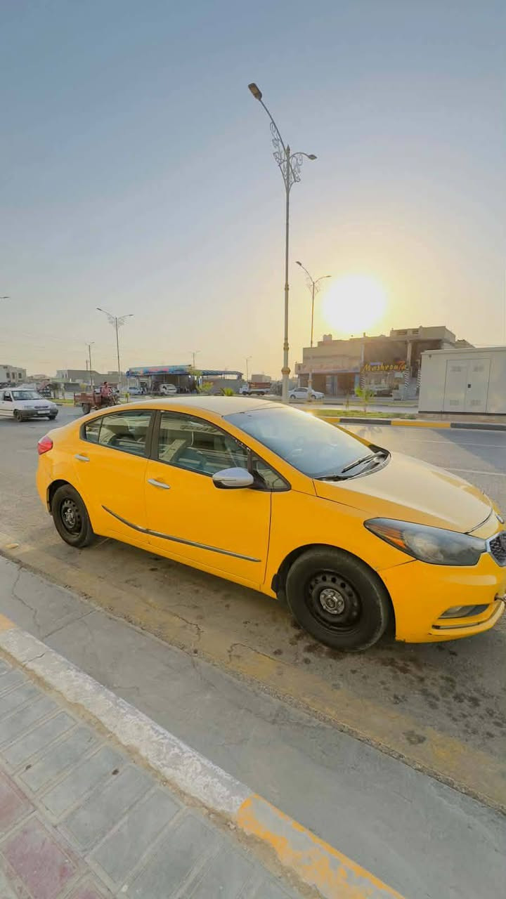 سياره فورتي موديل 2014 محرك 2000 المرغوب سياره جاهزه وخير من الله رقمها بغداد الدولي مداور ثاني يوم  السعر 110 وبيها مجال بسيط السونار موضح بل صور شوف السونار وتصل عليه وهذا رقمي ***********
