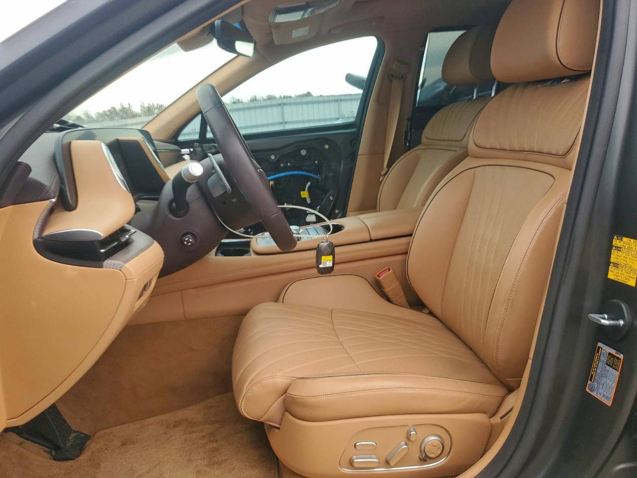 اول قطعة اسود طافي تدخل العراق السيارة دخول جديد g90. موديل ٢٠٢٤استفسار الاتصال***********
