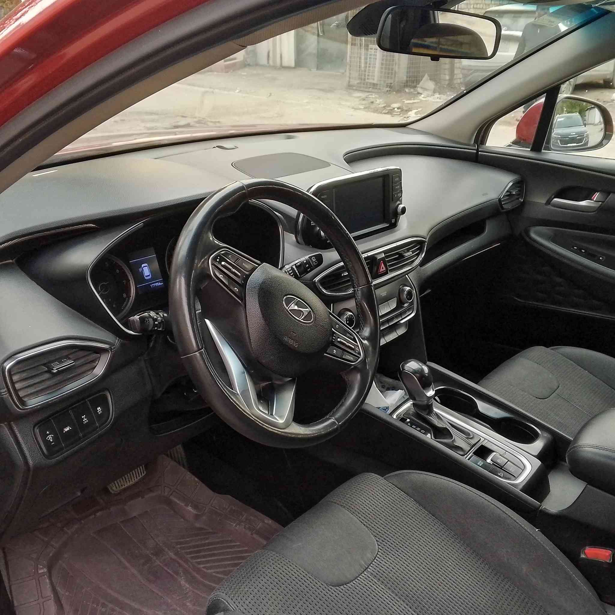 سلام عليكم سنتافي للبيع او مراوس موديل 19سياره جدرده مال جناي وارد امريكا بيه بس دعاميه بدون يرباك وبل عراق صار بيه قطعتين باب وره السايق وصندوك نص مصبوغ بدون دواخل مكينه وكير وحداديه خير من الله تجم تاير جديد تبريدثلج بسمي تحويل ثانيوم سعر السياره 155وبي مجال مكان بغداد الأمين ستفسار ***********ابويوسف
