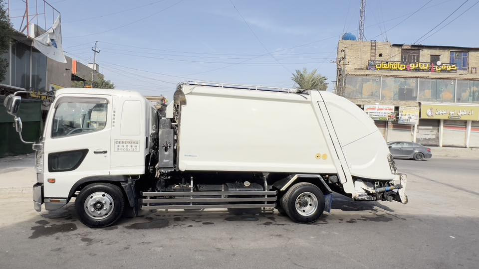 كابسه هينو
دخول جديد رقم بغداد 
موديل 2022
كبسه لكزز 8 ونص
سيارة جديده تاخذه ربع ما ذب 
عليه بيه خط ب جميله شفتين 
مكينه 80 فول عادي 
سيارة بسمي مكان سيارة بغداد مدينة الصدر 
رقمي ***********
