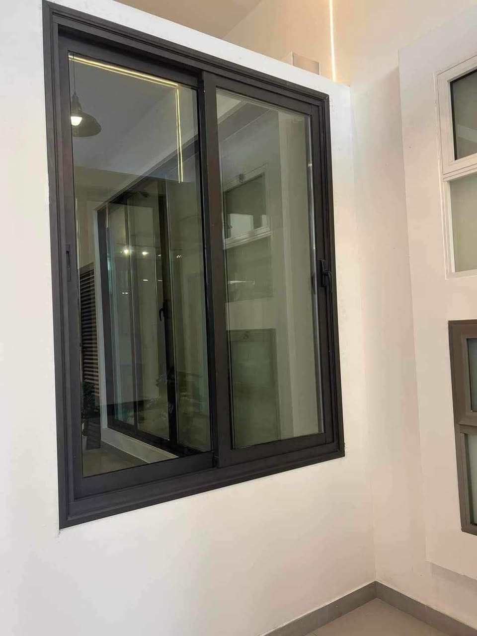 سلام عليكم 
متوفر ابواب وشبابيك اسلايت ومفصلي المنيوم 
وابواب وقواطع داخليه المكان المسيب 
*********** للاستفسار اتصال او واتساب
