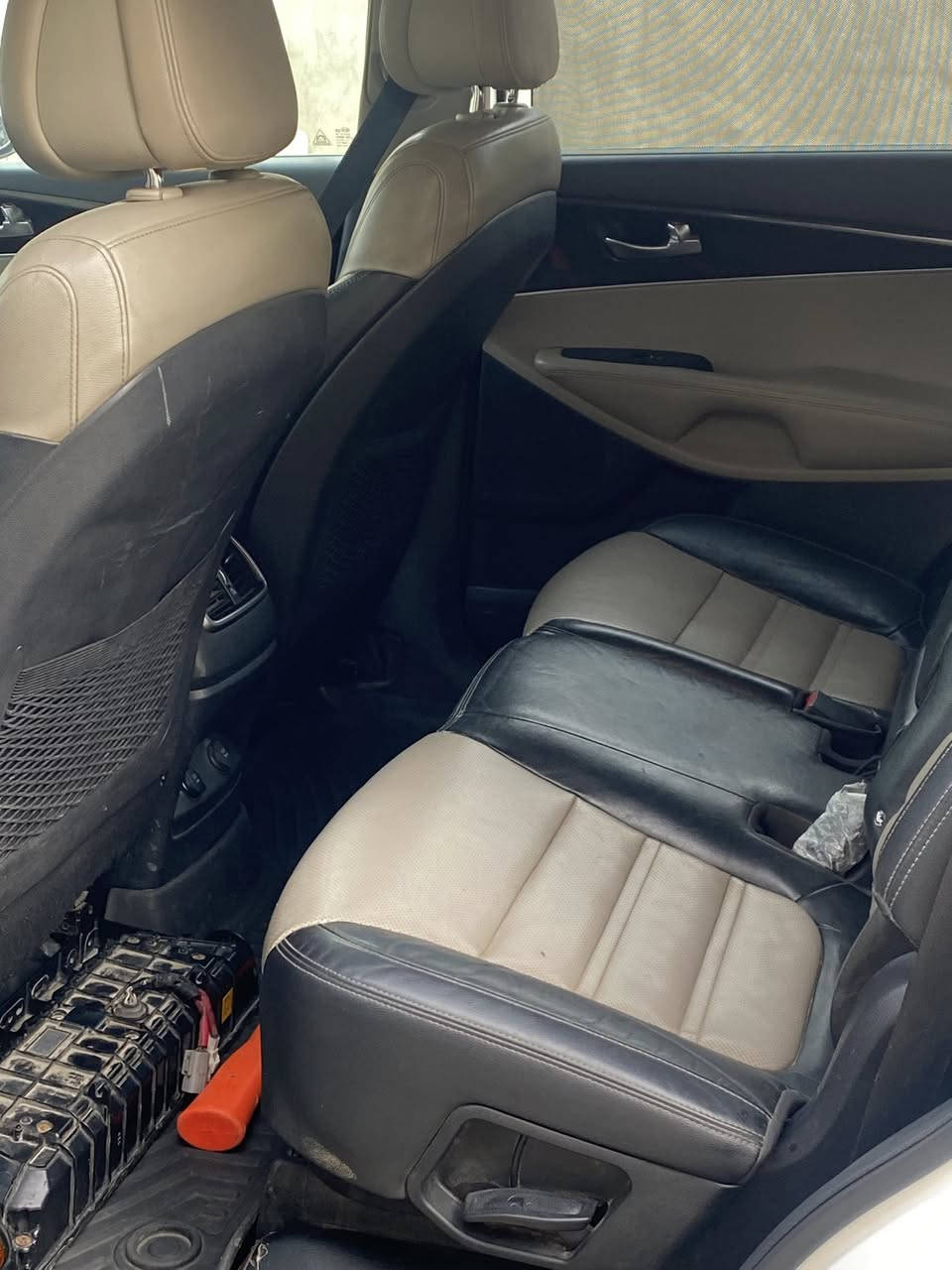 سلام عليكم لبيع سورنتو موديل 2017 فول مواصفات تحكمات استيرن بنوراما مري شفط كشتات كهرباء تتفئا تبرين صندوق كهرباء السياره احله من الصوره  مكان بغداد 
*********** 
الاستفسار عله الرقم
