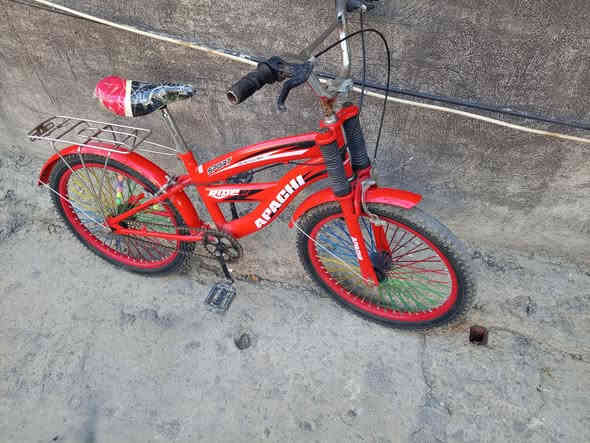 بايسكل ياباني نضيف جدا اومابي اي نقص مكفول للبيع حجم 20 المكان بغداد السيدية السعر 50 اوبي مجال للاتصال على *********** الخط أو على الواتساب
