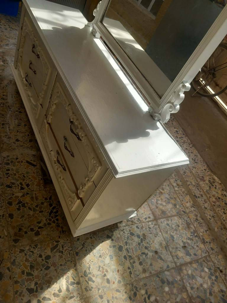 ميز تواليت مستعمل ابيض الرجل بلاستك  شغل توصى السعر ب ب ١٣٠ وبي مجال العنوان بغداد الكرخ تقاطع درويش البياع شارع البداله الانتصارسوق اميمه فرع مجمع الرازي ع اليمنه منتصف شارع ع اليسرى خلف مي اور
***********
*********** بغداد, العراق
