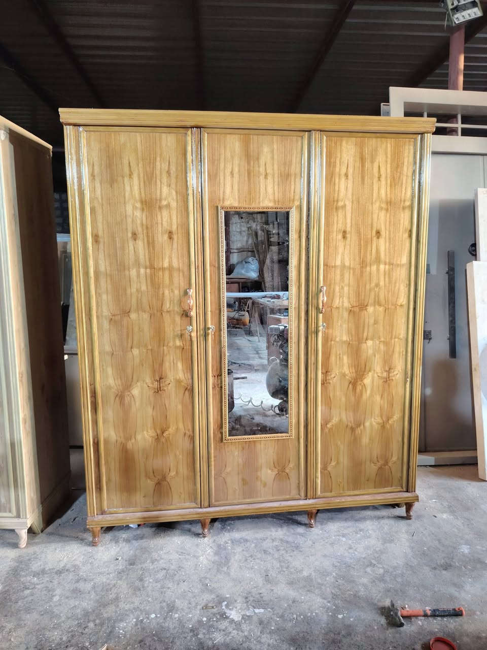 شغل حسب الطلب
***********
