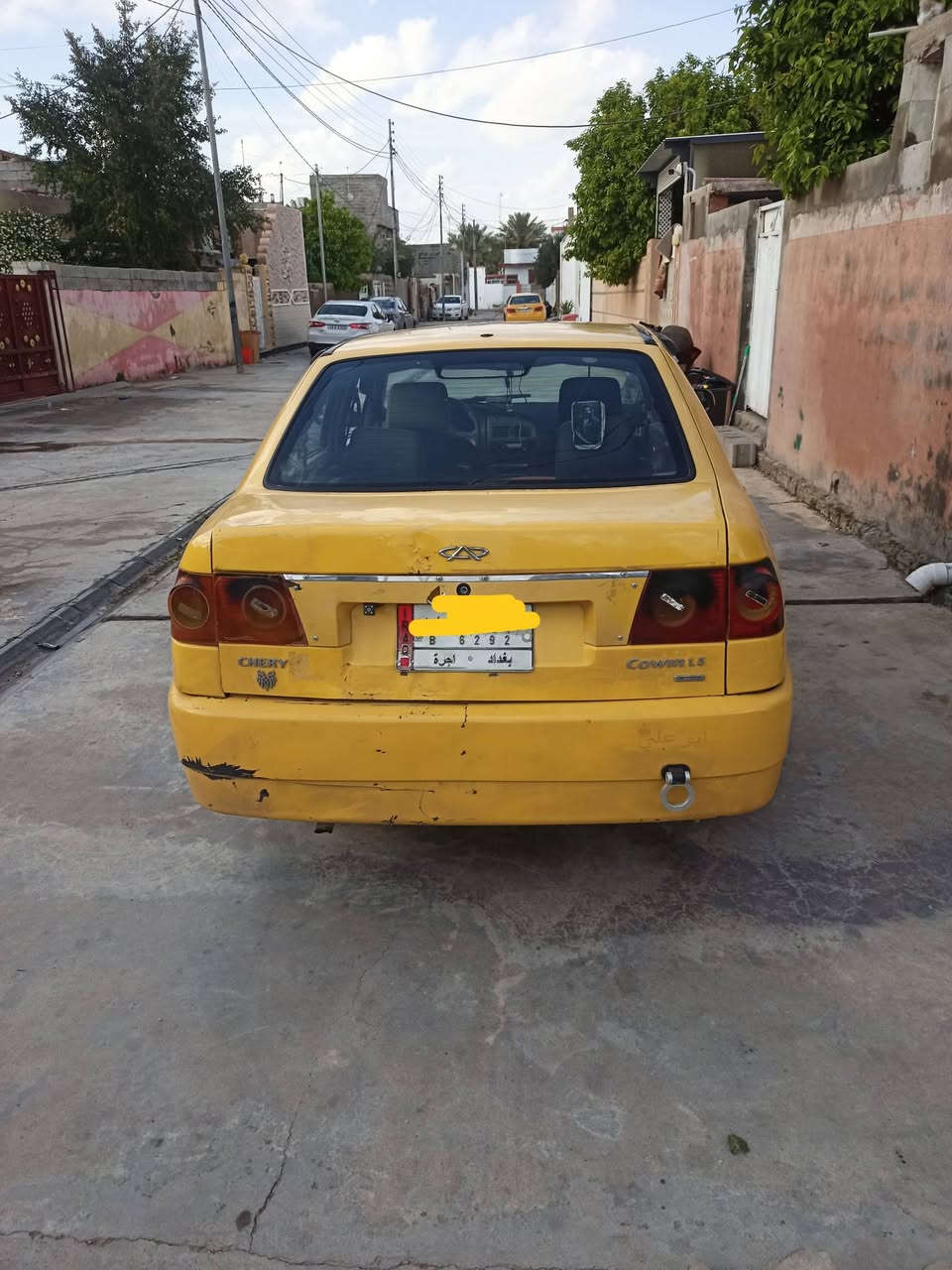 شيري كوين للبيع موديل 11 گير اوتوماتيك مابيها اي نقص بس تبريد نقصها شغل واطلع محرك وكير مابيهن اي عيب السياره مكفوله تايرات مابيهن عيب وباتري جديد صاحبها موجود بخانقين تحويل ب اي وقت سنويه صاقطه 3 سنين والتجديد على صاحبها دوشمه كامله للسياره السعر 31 وبيها مجال بسيط اي استفسار اتصل عل رقم ***********
