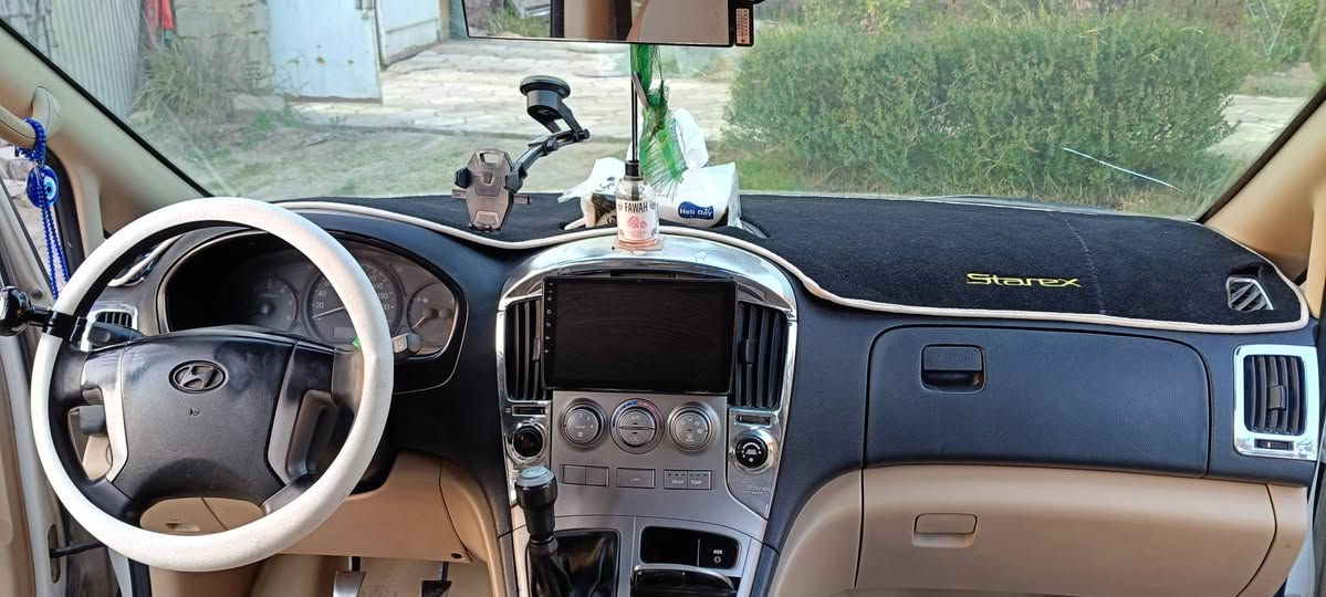 السلام عليكم  
للبيع ستاركس 2010 
سنويه بإسمي 2028 رقم انگليزي تخم تاير جواه
حداديه امامي خلفي جديد تبريد ثلج منظومه جديده
دوشمه ارضيه جديده شاشه تاب بيه الباب سلايت مبدل والجاملغ الوراه نص منه جهة السايق كير اكسن مكفول المحرك بيه تبخير بسيط تگص اقل اللتر بلتبديله كور جديد مراوح إضافية حماوه انساه بل تبريد السعر 139 وبيه مجال 
مكان السياره/بابل المحاويل 
للاستفسار
***********
