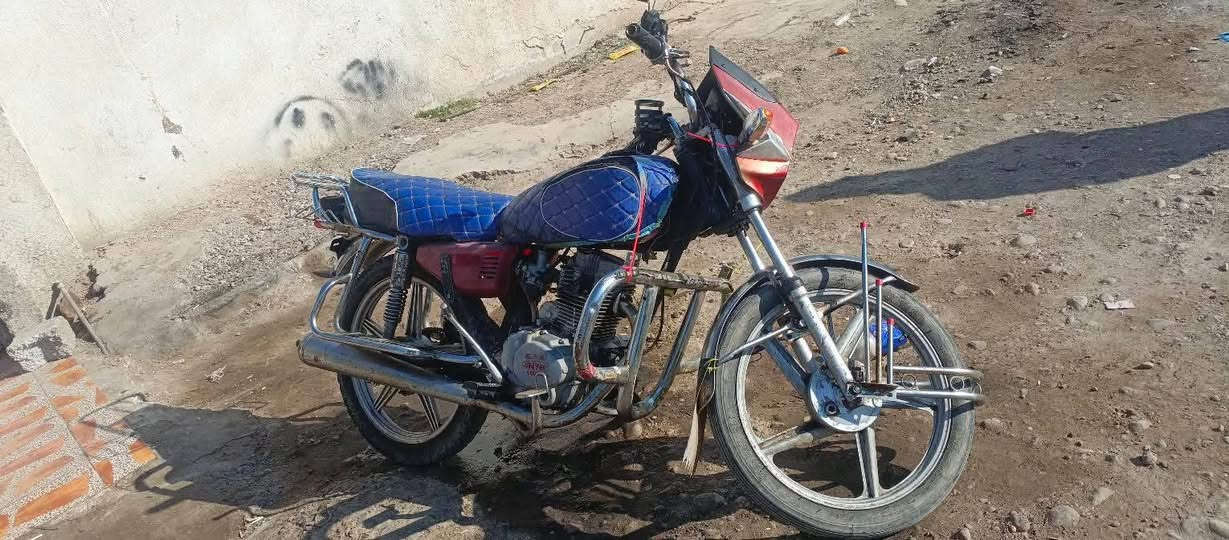 سلام عليكم جني للبيع مال بيت هندر واحد بس محرك شرط.السعر 230وبي مجال مكاني العلم ‏‏‪***********‬‏
