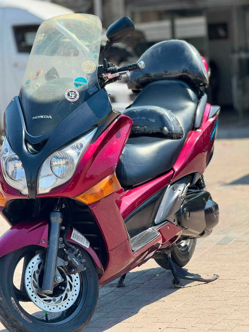 Honda Silver Wing GT
للبيع مكفوله كفاله عامه ونضافه لكفرات 80‎%‎ 
سعرهه 18ونص وبيه مجال مكاني بغداد بلديات
***********
