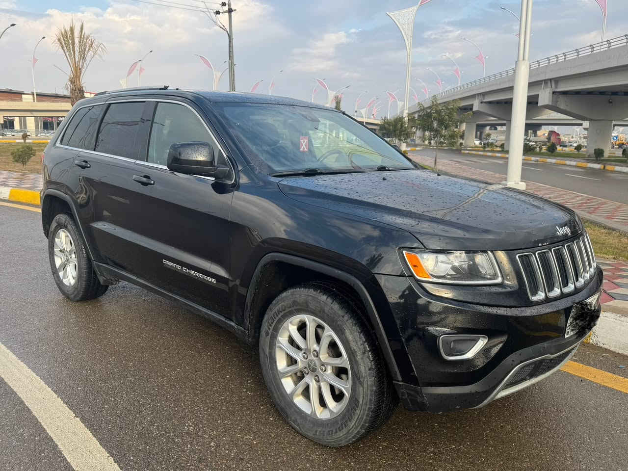 Jeep 2015
دوبيه براويه 
بى حادث بى صبغ 
سعري 80 $ كمه مجال 
شون قرهنجير 
*********** واتساب
