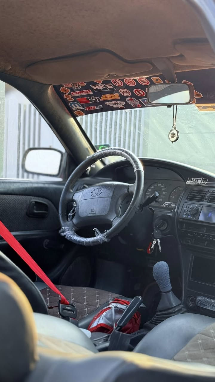 كورلا هاج باك 1994 خليجي كير عادي مكينه كير خير من الله حداديه امام خلف جديده عليها سماعات دمام داخلها جديد بدون شغلات مكسره ولا تلزيك بلادي مكاني بغداد رقم ديالى بأسمي تحويل ثاني يوم الهزة جديده 
رقمي *********** 
السعر 54 وبيها مجال
