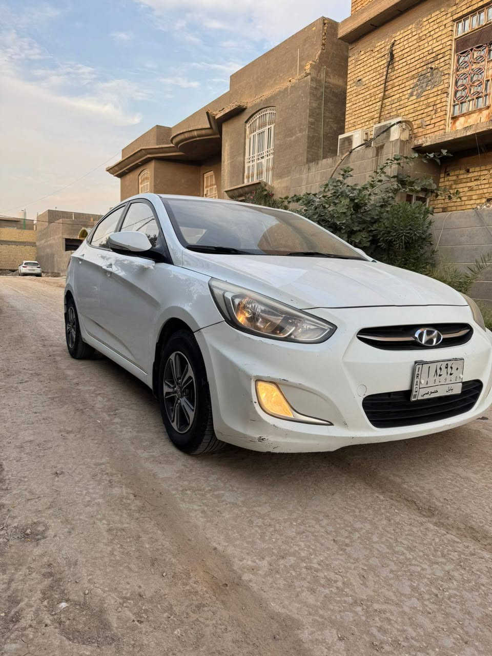 السلام عليكم اكسنت موديل ٢٠١٧ خليجي مكينه ١٤٠٠ سياره رقم بابل مكينه وكير وتخم تيار كله جديد كهرئيتها كلها شغاله كفاله السيارة من كلشي السعر ٩٨ وبيها مجال مكاني بابل ***********
