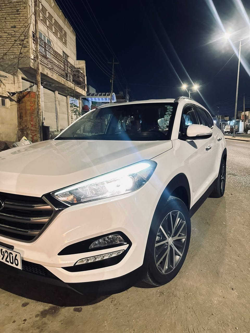 توسان 2018 خليجي 

محرك ٢٠٠٠ دوش 

قطعتين تبريد 

حساسات خلفي 

تحكمات ستيرن 

مري شفط 

إشارة بالمري

ويل حجم 18

دبل سويج 

3 انضمة قيادة سبورت/ ايكو / طبيعي 

مكينه كير على وضع الشركة ممفتوح برغي بيهن 

ماشيه 177 

كفالة عامة عدا نصف باب خلف السائق بدون فتح وبدون معجون

اللايتات مالتهه البلادي نفسهه

السياره نظيفه جدا 

سنويه جديدة بأسمي 

هزة جديدة

السعر 178 وبيهه مجال بسيط  

للإستفسار الاتصال ***********
