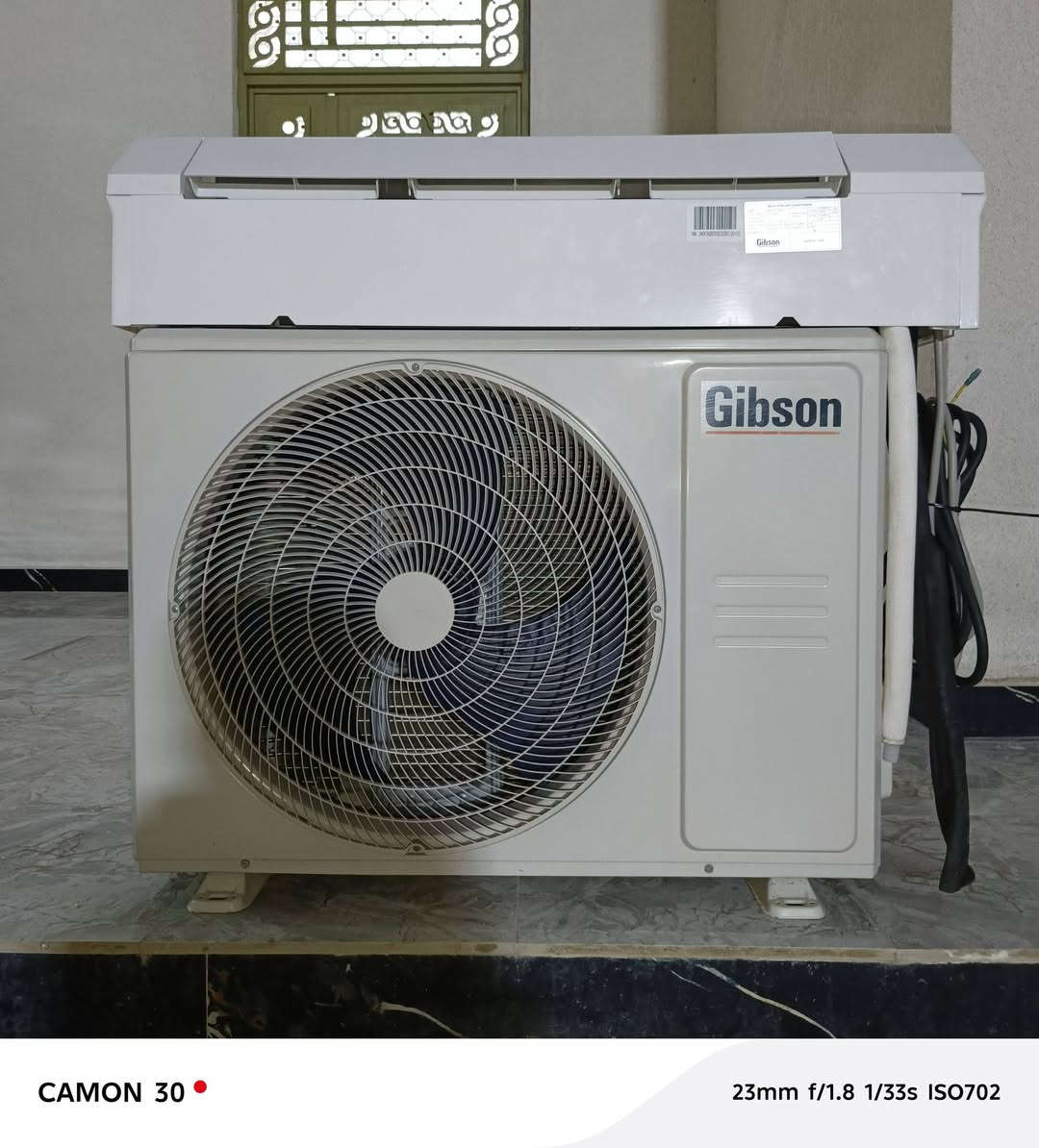 السلام عليكم سبلت طن ونص جيبسون برو الحديث اخو الجديد استخدام قليل كلش غاز الشركه تبريد ثلج❄ ما داخل تصليح نهائيا جيب وشد كله ع البلاد للاتصال ***********
