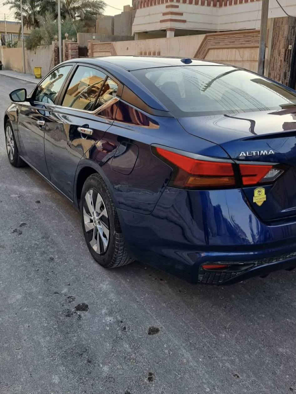 السلام وعليكم
للبيع او مراوس
نيسان التيما محرك 2500 تنفس طبيعي تعمل على بانزين عادي تو ويل المرغوب
بدون صبغ مكفولة من الاعطال
رقم بغداد مميز الون مميز متغير ينطي اربع الوان سيارة بوضع الوكالة جديدة ما مفتوح بيهة برغي حتى الحجر اصلي كذالك تخم تاير جديد عالي 
المواصفات
 رادار امامي و كامرة دوارة شاشة دشبول و كيجات كبار تحكم ستيرن و كروز سرعة كشن كهرباء تشغيل عن بعد بصمة ابواب و صندوق السيارة مسويلهة سيرفس كامل حتى كلوب سيرفس ما مشتغل بيهة
السعر 155
مكاني ديالى
***********
