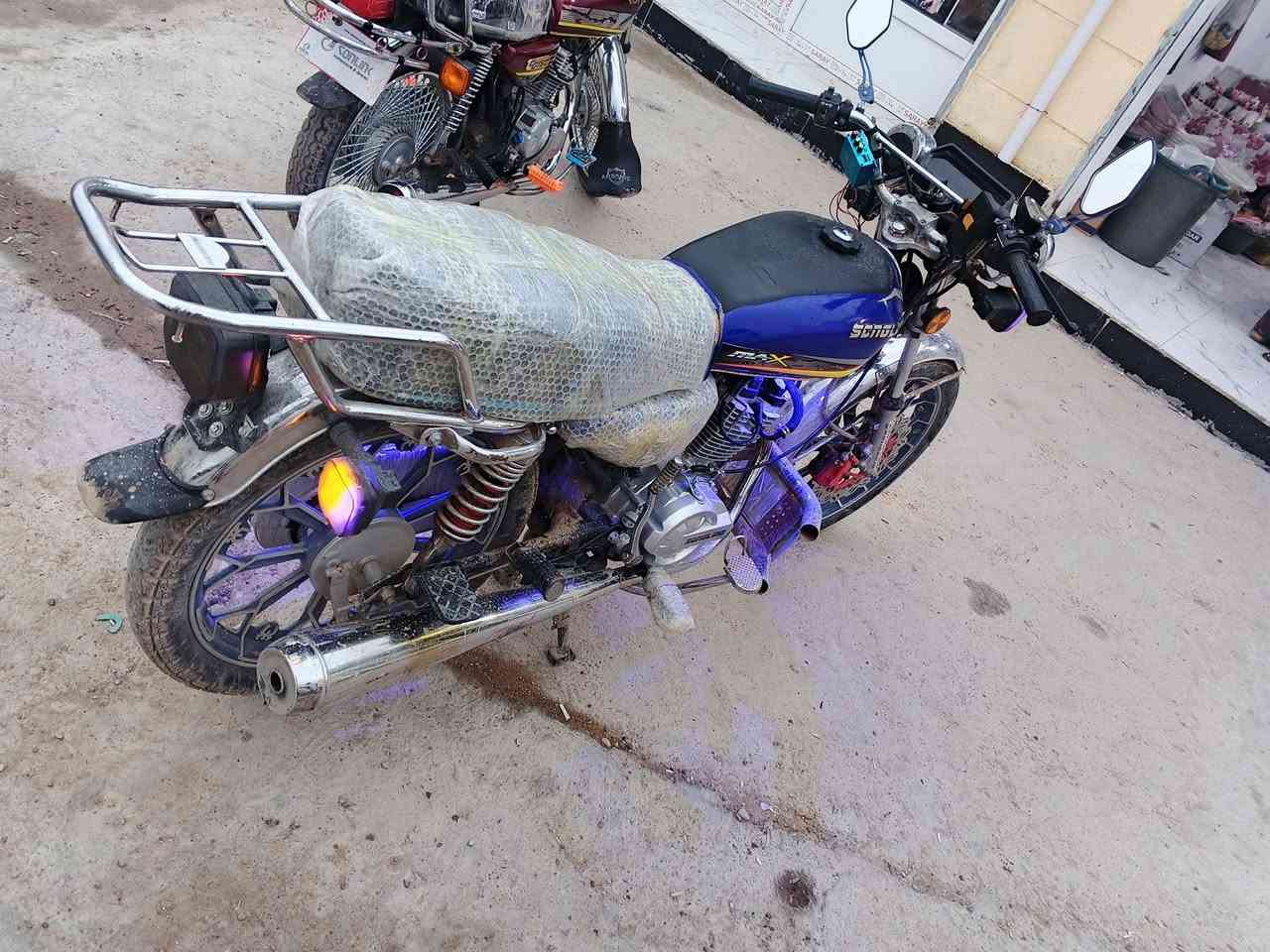 سلام عليكم دراجه سيفان للبيع موديل ٢٥ كفاله عامه مكاني بعقوبة تقاطع القدس دور زراعه سعره ٦٤٠ مستعجل على بيعته ***********
