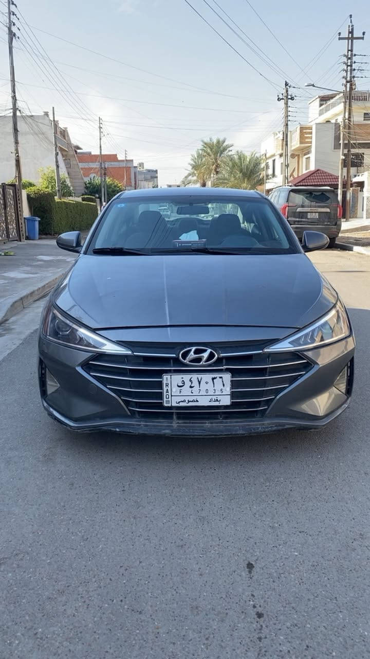 السلام عليكم النتراء موديل 2019 ورد امريكي حدثها بس بنيد بدون دوخل بدون يرباك قطعه يعني صبغ اليبل واحد كل السياره ماشيه 90 رقم بغداد سنويه ل 27 سياره كير المرغوب ايتي كير محرك حداديه تبريد تدفه جاهز حجم المحرك 2000 دوش بكان سياره بغداد الكرخ حي الخضراء سعر  130  وبيها مجال تصال ***********
