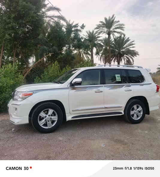 لاند كروز ٢٠١٣مكينه كير ممفتوحات علشركه ماشيه ١٤٠ سيارة بيه تبديل قطعتين اصليات باب وجاملغ امامي بدون دواخل بريم اصل السعر 318,,,,,***********,,,,***********
