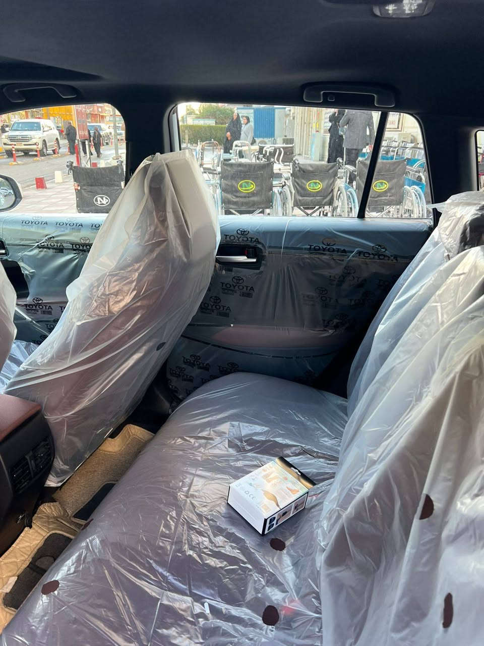 تيوتا كورلا كروس ساز خليجي 2025 مكفوله رقم بغداد.  ماشيه 36KM محرك 4 سلندر مكينه 
2000 هايبرد السعر 210 ***********
