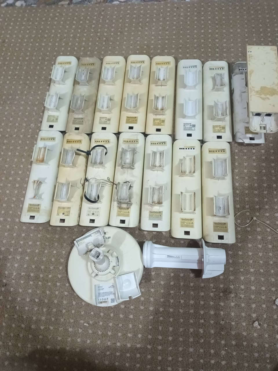 سلام عليكم متوفر وجبه اغراض 
نانو ستيشن M5 xw قطع 6
نانو ستيشن M5 xm قطع 7
نانو ستيشن M2 xw قطعة 1
باور بيم كامل نضيف لوك قطعة 1
نانو بيم الدائريه قطعة وحده بيه فطر ناعم 
كلهن شلعه وحده 500قفل 
ونانوات عطلات ثنين وياهن واحد xm واحد xw
صار المجموع 16نانو 
توصيل ماعندي
مكاني بغداد  
لتواصل واتساب فقط ***********
