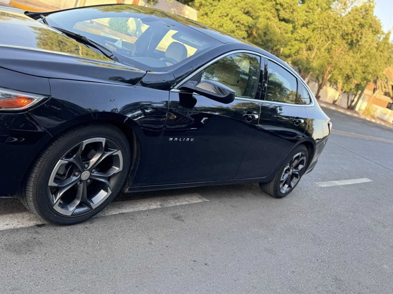 السلام عليكم ورمضان كريم 
ماليبو موديل 2022 
اربيل تحويل ثاني يوم 
فووول للاخير 
بانوراما طكتين 
بصمة ابواب وتشغيل وجنطة 
كشنات جلد 
كشنات كهرباء 
كشنات تدفئة 
داخل بيجي ملكي 
تبريد مناخ منفصل بيانو 
لايت زنون 
بگ لايت لد 
ويل كب كروم بلادي 
تخم تاير جديد 
گير مكينه تبريد كهربائيات مكفوول 
ماشية 60 الف 
مكاني بغداد حي الجوادين 
السعر 123
***********
