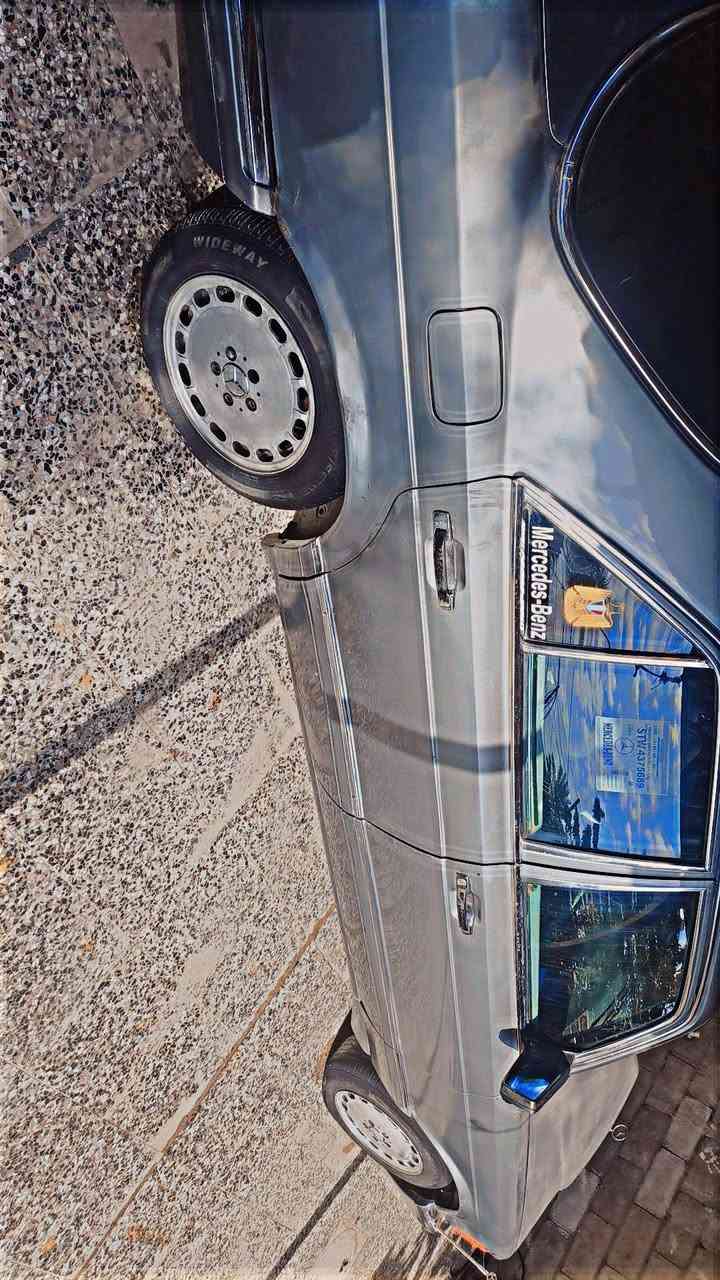 سلام عليكم سياره للبيع نوع مارسدس موديل 90 رقم بغداد دولي سنويه 29 سياره كير ومحرك محور 3000 تخم تأير صدر امامي خلفي نص عمر   بيهه خياسات بل ذيول وملكطيهن سياره جانت مهموله ويرادله تلحيضات بصيطه   مكان  سياره بغداد 43 وبيه مجال ‏‪0770 278 9284‬‏
