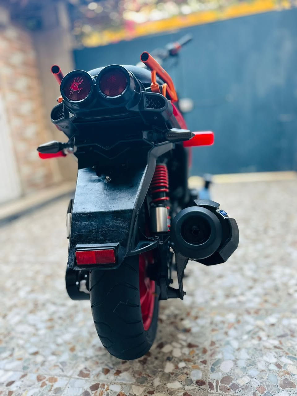 لسلام عليكم 

جبلي للبيع دراجه مكفوله لون احمر مغلفه جماليه الدراجه نضيفه حيل شاهد الله الصور تشهد وبلواقع احلى من الصور الدراجه كفاله عامله سعر مليون وبيها مجال بسيط حك الجيه مستعجل ع البيعه بسبب ضرف مادي مكاني بغداد العبيدي *********** للاستفسار اتصال ع الرقم
