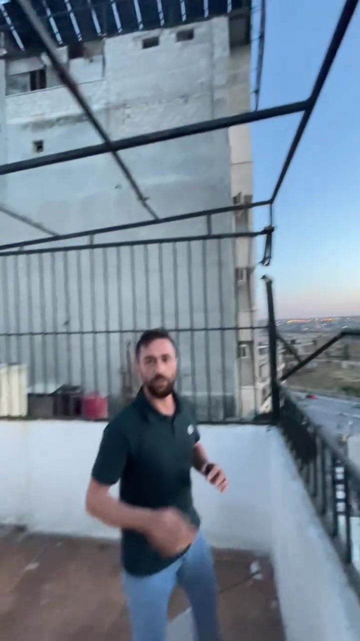 #عرض منزل للبيع في الاشرافية وبسعر تحت 31الف 💲
اربع غرف وصالون مساحه 120متر بموقع مميز في الاشرافية جانب مشفى عثمان جاهز للسكن طابو اخضر للتواصل
0951870120
0951310054
 @ [122138267762923562:49210:@أبرز المعجبين] #عرض #المتابعين #الجميع #عقارات


**إذا كنت صاحب هذا الإعلان وتريد حذفه لأي سبب، رجاءا أرسل رسالة إلى الدعم الفني**