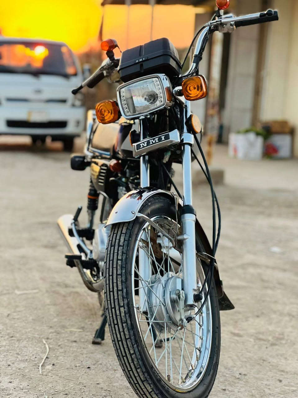 السلام عليكم حبايب دراجه نامه تعمير الشاصي ارشه والمحرك سيجي والباقي كله اصلي والدراجه كفاله عامه وشراي يدلل (***********)
